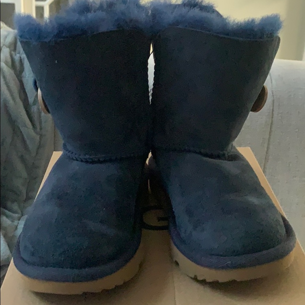 Toddler Size 8 Navy UGG boots